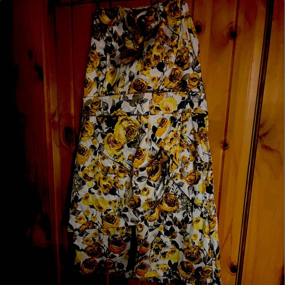 Sleeveless dress by Speechless